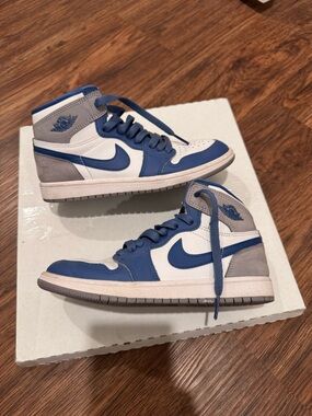 Air Jordan 1 Retro High OG "True Blue"- size 3y